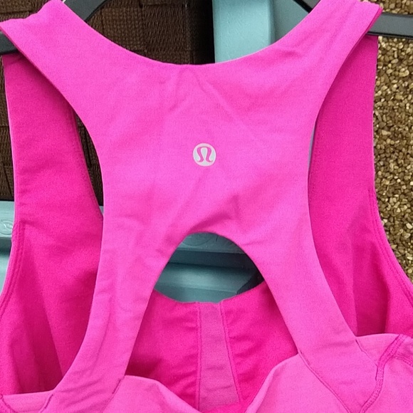 Lululemon Bubble Hem Tank Top - Picture 3 of 7